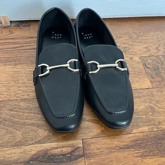 Black Leather Loafers with Gold Horse-bit Hardware - Picture 5 of 17